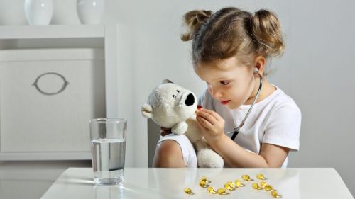 Иммунолог предостерегает от опасных для детей лекарств